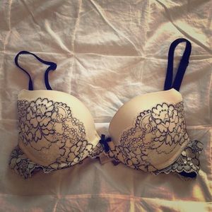 Victoria’s Secret Dream Angels push-up bra
